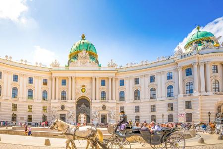 Platz 2: Wien ist von allen Top-Ten-Städten am besten mit dem Zug zu erreichen. Einmal angekommen, kommt man mit dem dortige...