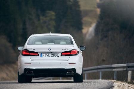BMW 545e xDRIVE