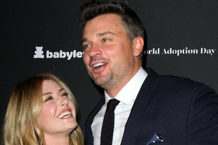 Tom Welling und Jessica Rose Lee bei einer Gala in Hollywood 2017. Tom Welling und Jessica Rose Lee bei einer Gala in Hollywood 2017.