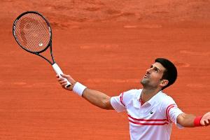 Djokovic wehrt Teenie-Angriff von Musetti in fünf Sätzen ab
