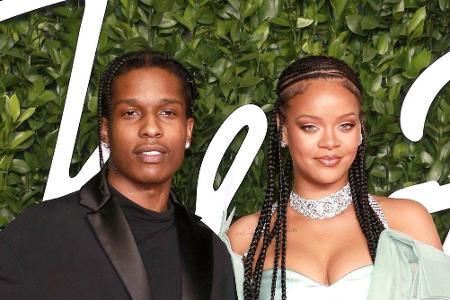 Gerüchte kursierten schon lange. Im Mai 2021 bestätigte Rapper A$AP Rocky (32) die Beziehung zu Sängerin Rihanna (33). Sie s...
