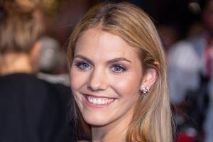 Moderatorin Viviane Geppert ist verlobt
