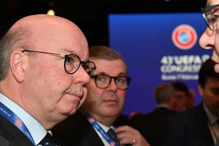 Nach Eriksen-Drama: Dänischer Verbandspräsident fordert Regeländerung Nach Eriksen-Drama: Dänischer Verbandspräsident fordert Regeländerung