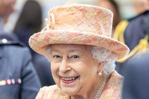 Queen Elizabeth II. verpasst Pferderennen in Ascot