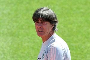 Löw zu Regenbogen: "Wichtiger, dass man diese Werte auch lebt"