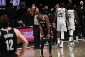 Brooklyn fehlen Zentimeter - Milwaukee nach Krimi im Halbfinale