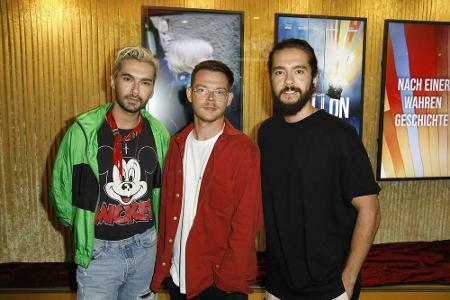 Doch lang hielt diese Phase nicht an: Bill wurde wieder blond, trug die Haare allerdings weiterhin kurz. Toms Bart hatte mit...