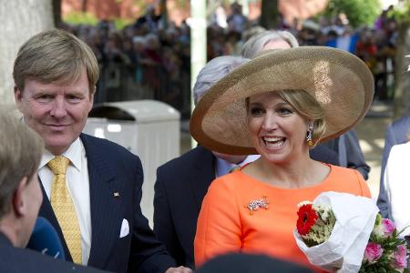 K�nigin MAXIMA, K�nig WILLEM ALEXANDER, Bad in der Menge, Be...