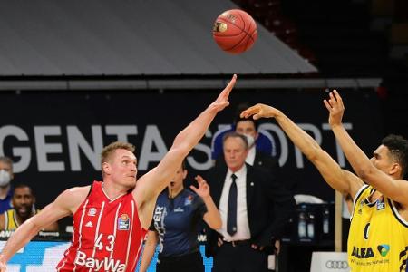 Alba gewinnt Spiel eins der Finalserie - Bayern sorgen sich um Zipser