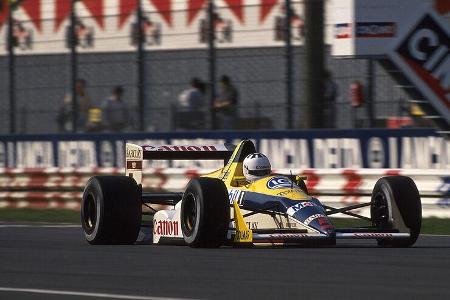 Auch 1988 musste man kurzfristigen Ersatz für Mansell suchen: Wegen Windpocken durfte Jean-Luis Schlesser für ein Rennen ins...