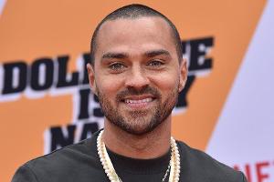Jesse Williams macht sich nackig für sein Broadway-Debüt