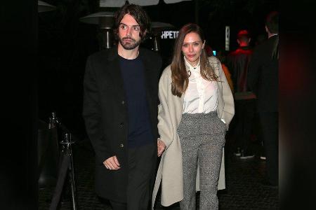 Robbie Arnett und Elizabeth Olsen sind seit 2017 offiziell ein Paar.