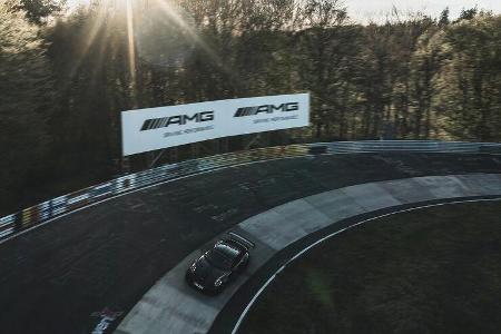 Porsche 911 GT2 RS Manthey Performance Nürburgring Nordschleife Rekord