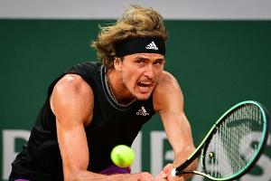 Halle: Zverev gewinnt deutsches Duell gegen Koepfer