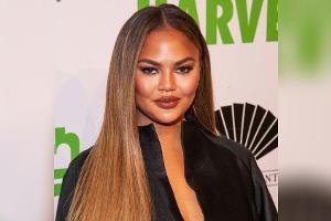 Chrissy Teigen lässt sich Zeichnung ihrer Tochter tätowieren
