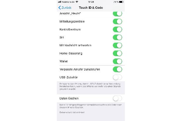 Optional löscht sich das iPhone nach zehn Fehleingaben.