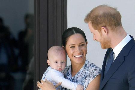 Mit dem zweijährigen Cousin Archie Mountbatten-Windsor dürfte Louis noch nicht viel gespielt haben. Seine Eltern Prinz Harry...