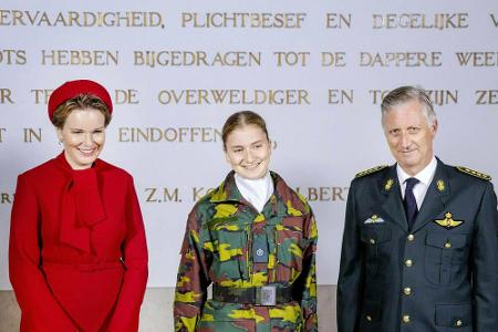 Prinzessin Elisabeth ist die älteste Tochter von König Philippe und Königin Mathilde von Belgien. Sie steht auf Platz eins i...