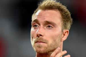 Christian Eriksen meldet sich mit einem Lächeln aus dem Krankenhaus