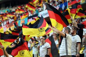 EM-Rückkehr nach Deutschland: Gedämpfte Stimmung im kleinen Kreis