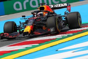 Verstappen bezwingt Mercedes-Duo