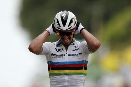 Alaphilippe gewinnt chaotischen Tour-Auftakt Alaphilippe gewinnt chaotischen Tour-Auftakt