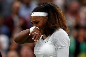 Wimbledon: Serena Williams gibt in der ersten Runde verletzt auf