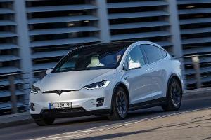 Tesla Model S Erlkönig gesichtet