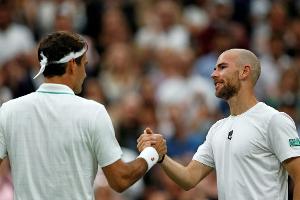 Federer schrammt an Erstrunden-Aus vorbei - Mannarino gibt verletzt auf