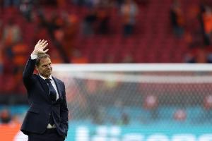 Nach Achtelfinal-Aus: Bondscoach de Boer tritt zurück