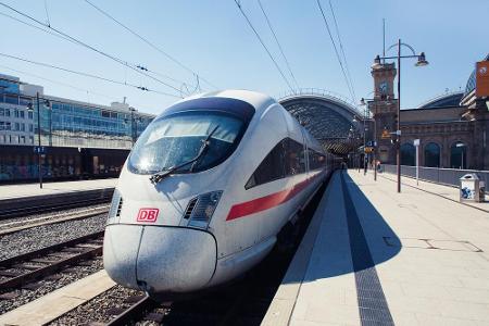 Der schönste Bahnhof Deutschlands (Dresden) belegt europaweit Platz 2. Der kombinierte Durchgangs- und Kopfbahnhof ist ein M...