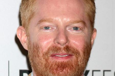 Jesse Tyler Ferguson lässt seine Haut regelmäßig untersuchen. Jesse Tyler Ferguson lässt seine Haut regelmäßig untersuchen.