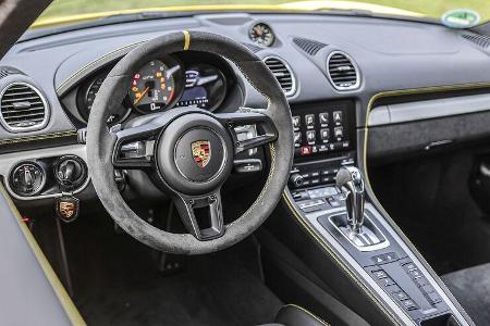 Porsche 718 Cayman GT4, Interieur