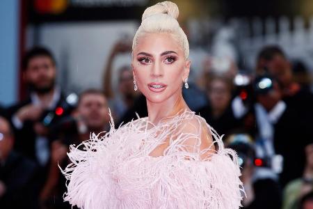 Lady Gaga muss ihre Tour noch einmal verschieben