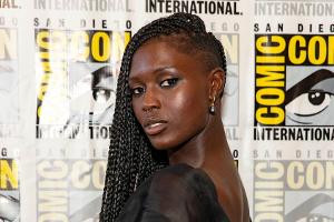 Jodie Turner-Smith kritisiert Royals für Umgang mit Meghan und Harry
