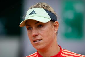 Tanzend mit Champagner und Erdbeeren: Kerber feiert Quarantäne-Geburtstag