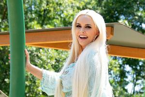 Fans feiern Daniela Katzenberger für ehrliches Cellulite-Foto
