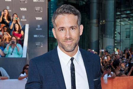 Kein Wunder, liegen Hollywood-Star Ryan Reynolds doch die Frauen zu Füßen. Er hat aber nur Augen für Ehefrau Blake Lively.