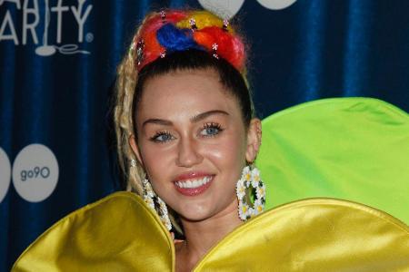 Heute sorgt Miley Cyrus (23) für Skandale am laufenden Band. Auch ihr Style sorgt immer wieder für Verwunderung.