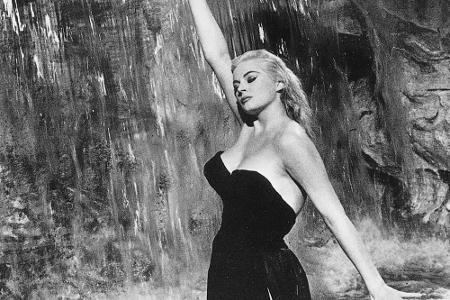 Anita Ekberg, der schwedische Kurven-Star aus 