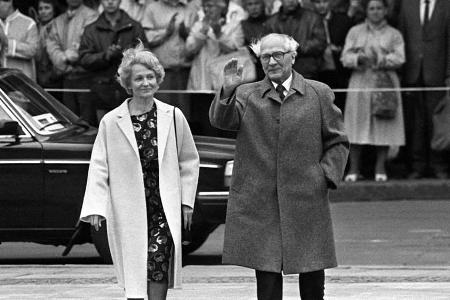 Margot und Erich Honecker 1987 in Ostberlin