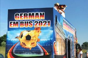 Fan-Bus stört Ruhe im DFB-Camp