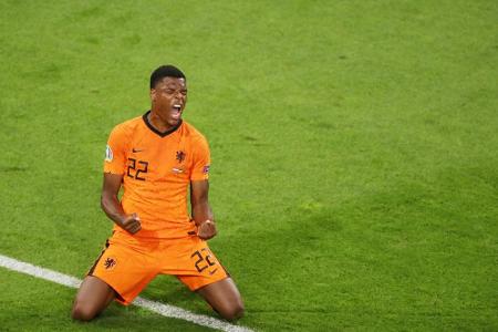 Oranje stürmt als Gruppensieger ins EM-Achtelfinale