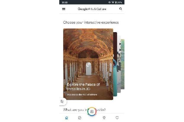 Zum Einstieg von Google Arts & Culture steht eine Auswahl kleiner Anwendungen bereit, etwa ein 3D Rundgang durch den Spiegel...