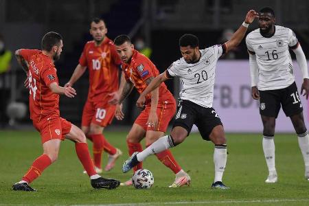 Die deutsche Nationalmannschaft hat sich in der WM-Qualifikation gegen Nordmazedonien blamiert. Das DFB-Team unterlag gegen ... Die deutsche Nationalmannschaft hat sich in der WM-Qualifikation gegen Nordmazedonien blamiert. Das DFB-Team unterlag gegen ...