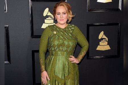 Adele kehrt nach sechs Jahren mit einem Album zurück. Adele kehrt nach sechs Jahren mit einem Album zurück.