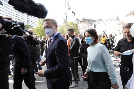 Annalena Baerbock Christian Lindner Sondrieungsgespräche SPD Grünen FDP