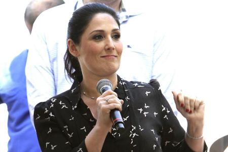 Ex-Schauspielerin und Talkshow-Moderatorin Ricki Lake (52) steckte im Federkleid. Was für sie die größte Herausforderung der...