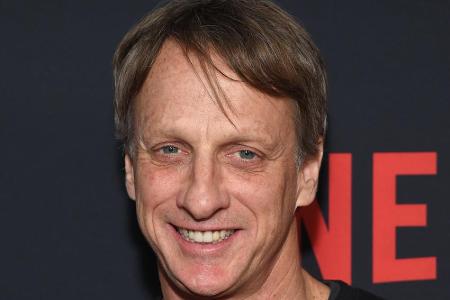 Skateboard-Ikone Tony Hawk (52) überraschte im futuristischen 