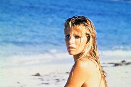 Kim Basinger hatte ihren Bond-Girl-Auftritt als Domino Petachi in 